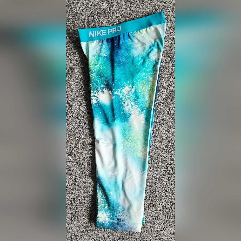 Nike Pro Capri Small